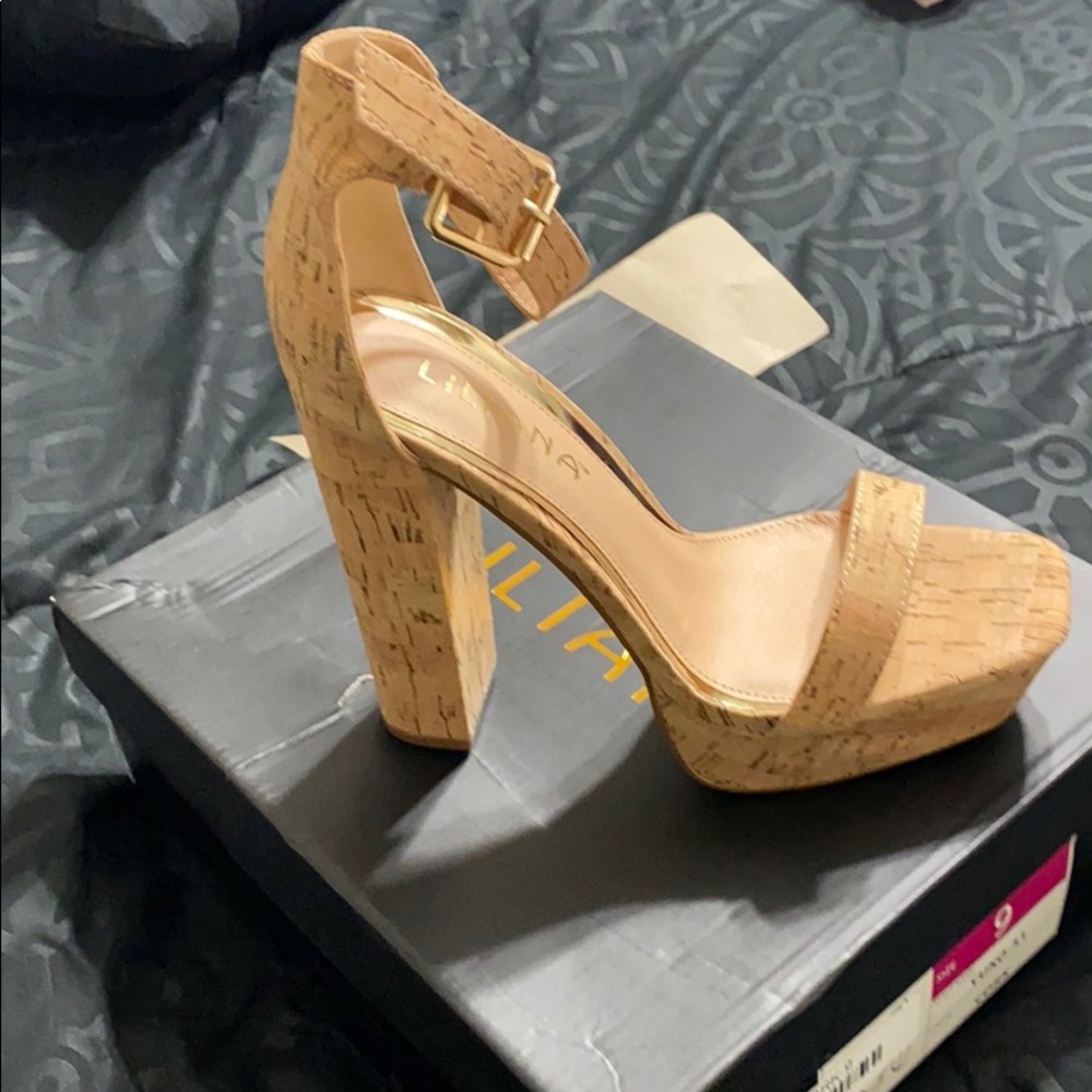 Heels - Picture 1 of 4